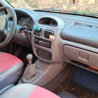 Renault Clio 2 per neopatentati 