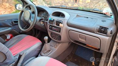 Renault Clio 2 per neopatentati 