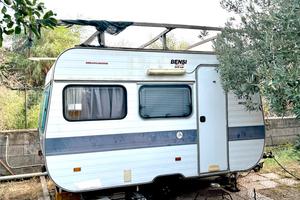 Roulotte Adria 380
