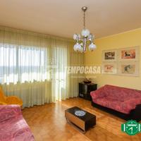 TRILOCALE ALL'ULTIMO PIANO A BEATA GIULIANA !