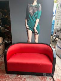 Divanetto raso rosso