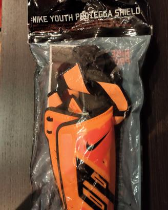 parastinchi Nike bambino size M/M