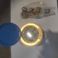 contatore acqua con raccordi