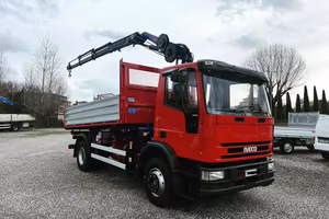 Iveco Eurocargo 150 gru e ribaltabile