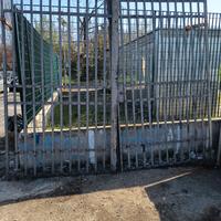 cancello antico in ferro battuto 