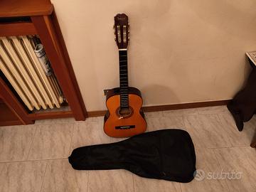 chitarra sakura  920 3/4  + porta chitarra 