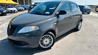 Lancia Ypsilon 1.2 69 CV 5 porte GPL Ecochic Silve