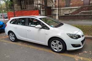 Opel Astra J GPL Sport Tourer