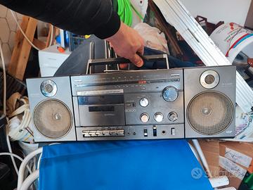 Radio stereo vintage ISP SC600 con cassette – Anni