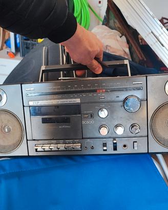 Radio stereo vintage ISP SC600 con cassette – Anni