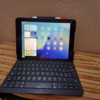 Tastiera Logitech Slim Folio iPad 7, 8, 9th gen