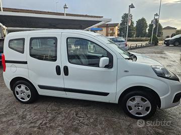 FIAT Qubo 1.4 8V 77 CV Lounge Natural Power