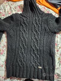 maglione classico con treccia 