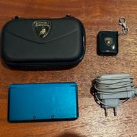 Nintendo 3ds azzurro con giochi