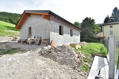 VILLA SINGOLA A CALESTANO