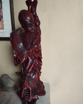 Statua in legno intagliato 