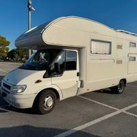 RIMOR 678 7 POSTI letto 6 in viaggio