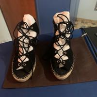 Sandali camoscio nero con stringhe