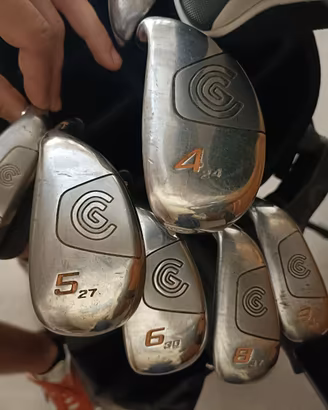 tre set di mazze da golf