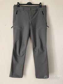 Pantaloni da trekking Quechua SH500 verdi
