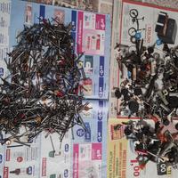 Prodotti ferramenta vari.