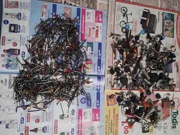 Prodotti ferramenta vari.