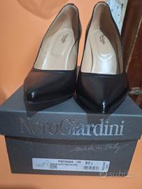 scarpe NeroGiardini décolleté nere in pelle nappa