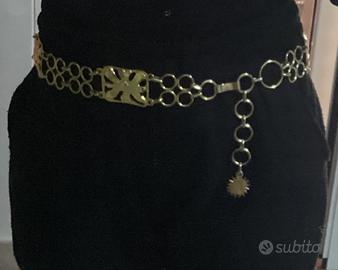 Cintura gioiello oro con placche floreali – stile