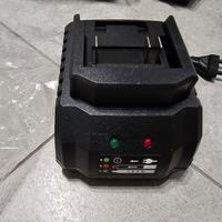 Caricabatteria Makita 