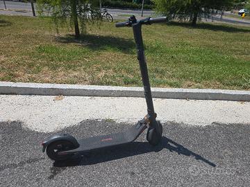 monopattino segway ninebot e22