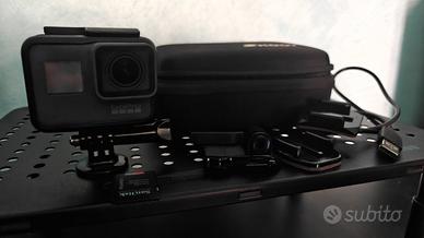 GoPro HERO8 Black + Case e Accessori