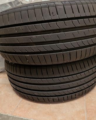 Due gomme estive 215/55 R17 