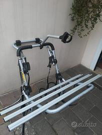 Porta biciclette per auto