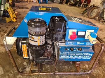 Motosaldatrice Diesel 380 e 220 V GENSET 5KV usata