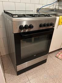 Piano cottura a gas con forno BEKO