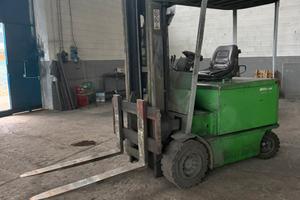 Carrello elevatore Cesab compact 30 qli