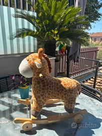Giraffa dondolo peluche