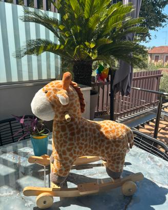 Giraffa dondolo peluche