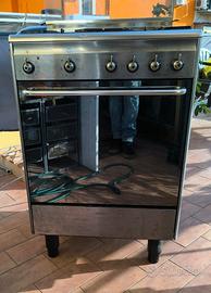 Cucina SMEG CX60SV9 4 fuochi + forno elettrico ven