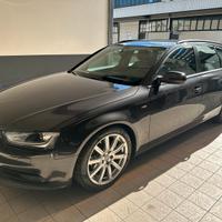 Audi A4 avant S-line quattro s tronic
