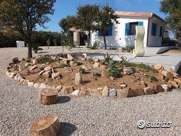 Villa singola con ampio giardino e vista mare