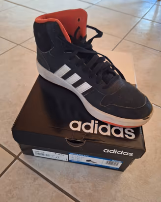 Scarpe sportive Adidas