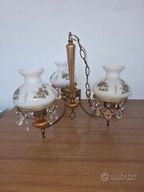 Lampadario vintage porcellana disegnata e metallo