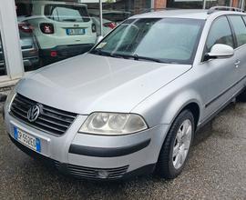 Volkswagen Passat 1.9 TDI/130 CV cat Var. C.line