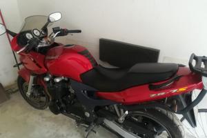 Kawasaki ZR 7S