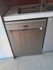 lavastoviglie, cappa, frigorifero,forno 