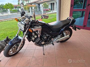 Yamaha fzx 750