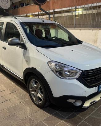 DACIA Lodgy Stepway 1.5 Blue dCi 8V 115CV 7 Posti