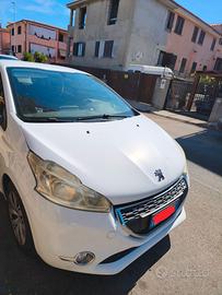 Peugeot 208 1.4 hdi
