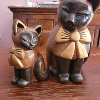 Gatti marroni con fiocco oro Thun Vintage